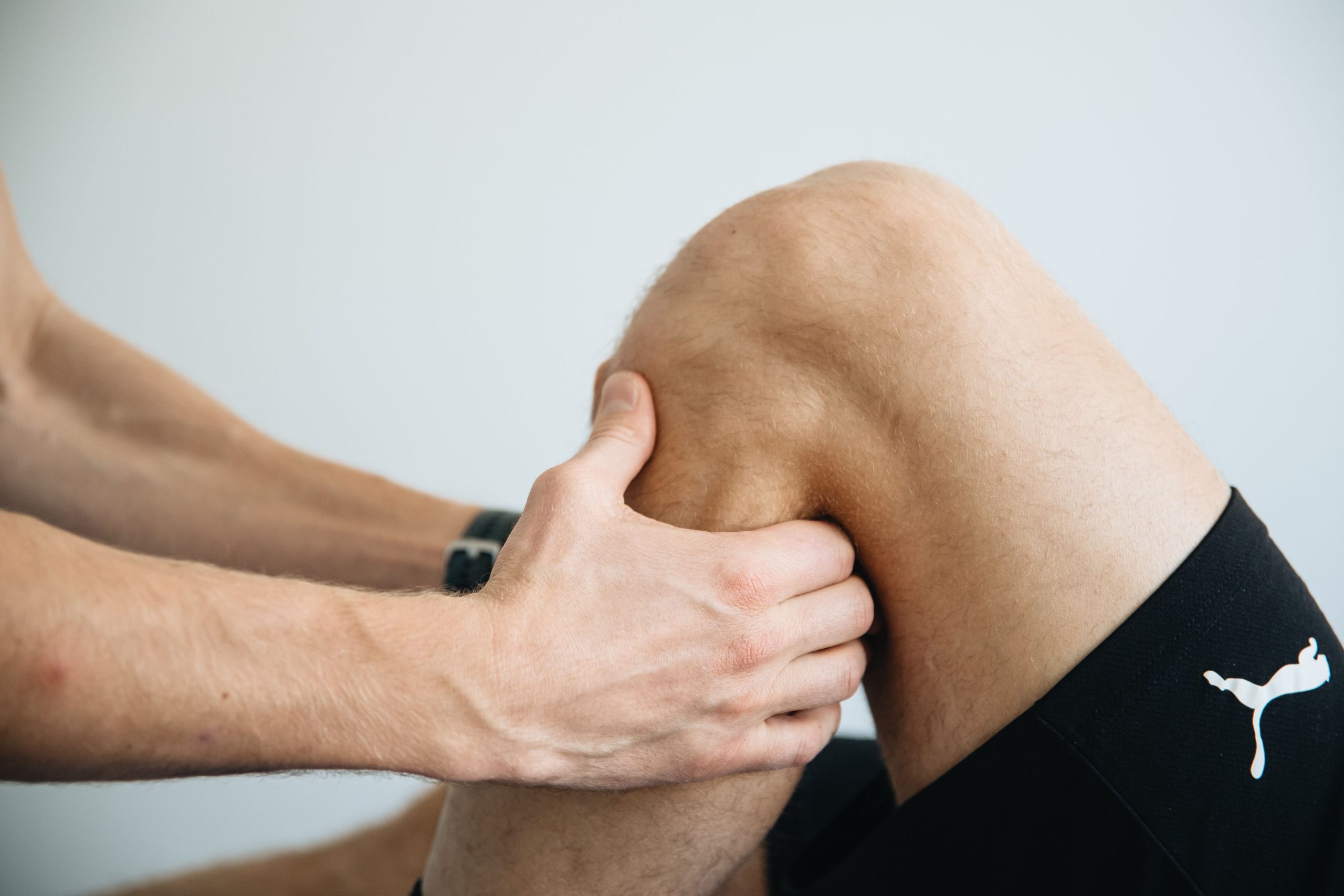Knee replacement alternatives and chiropractic care for knee pain in Lexington, SC, near West Columbia, Columbia, Chapin, and Gilbert.